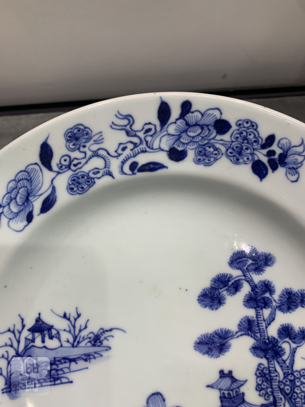 清雍正青花山水楼阁纹折沿盘 - 图4